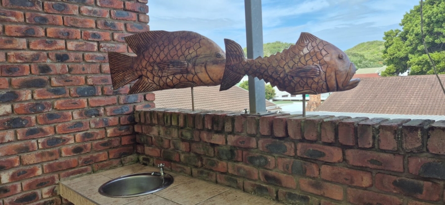 4 Bedroom Property for Sale in Cosy Corner Eastern Cape